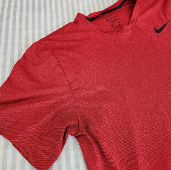 Nike Pro Shirt - Picture 5 of 5